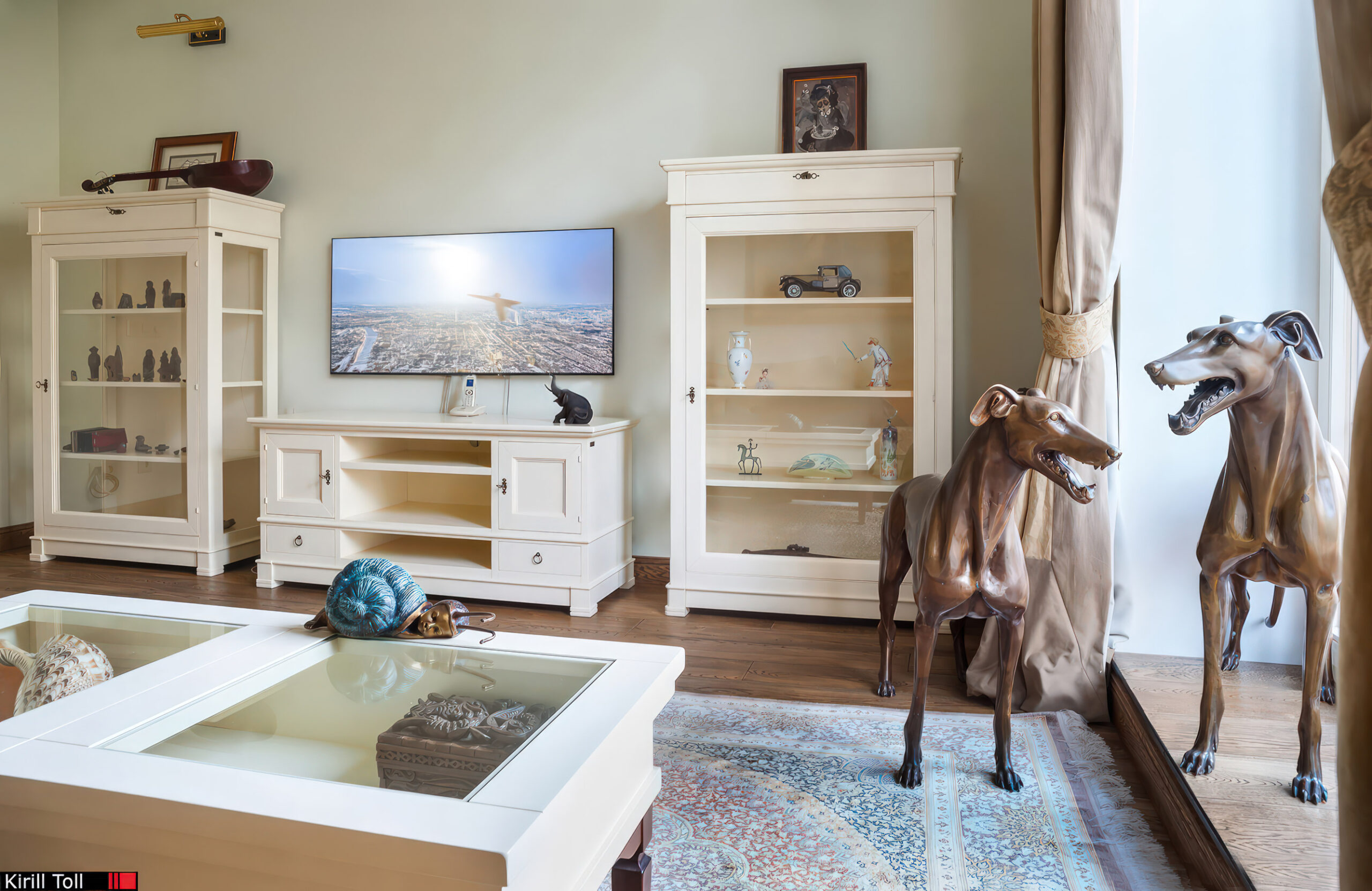 ЖК «Негоциант», район Якиманка, фотограф Кирилл Толль и вопрос ИИ: «Как снять интерьер для соцсетей, чтобы было как у западных знаменитостей?»